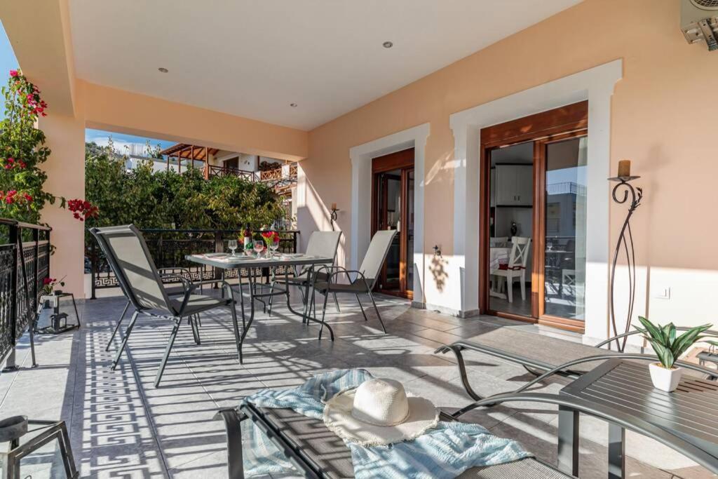 Apartment Meandros Garden View